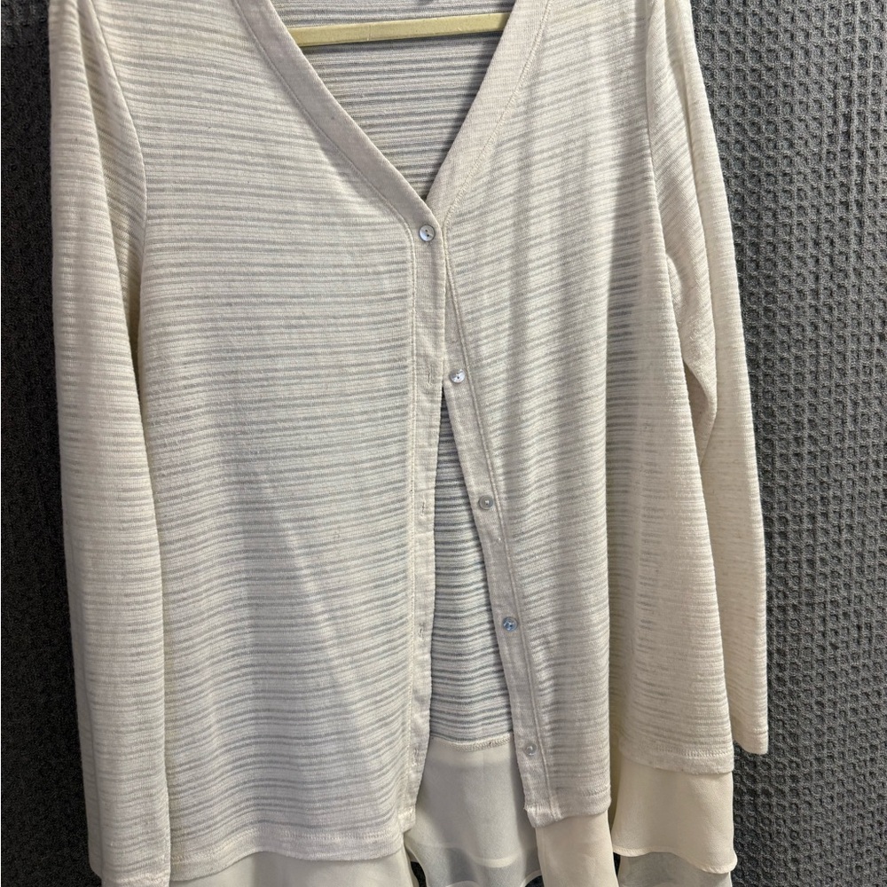 LOGO by Lori Goldstein Cream and Heathered Gray Lightweight Top